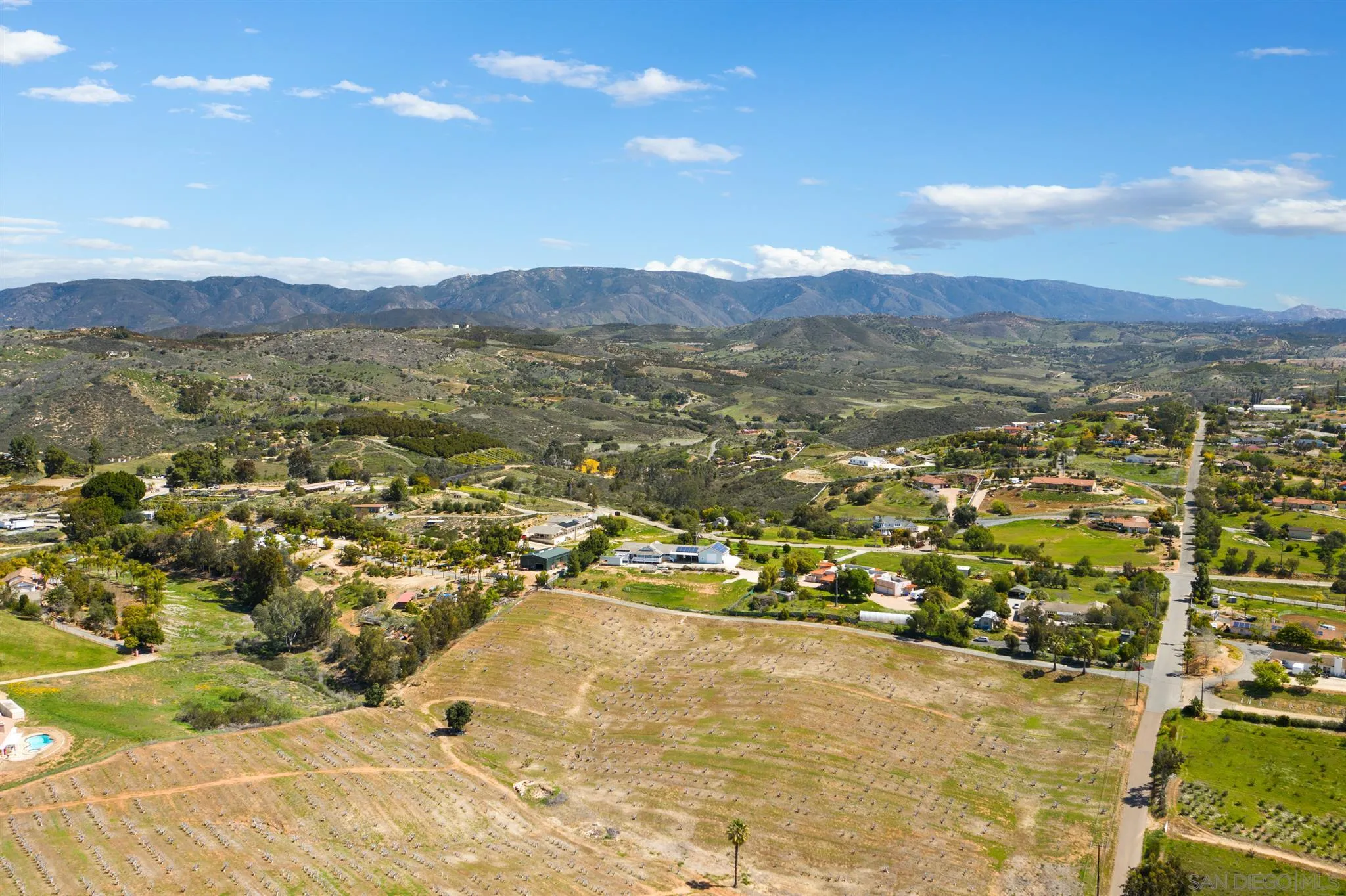9845 West Lilac Road Escondido, CA 92026 - Photo 9 of 53 Gallery Image 9