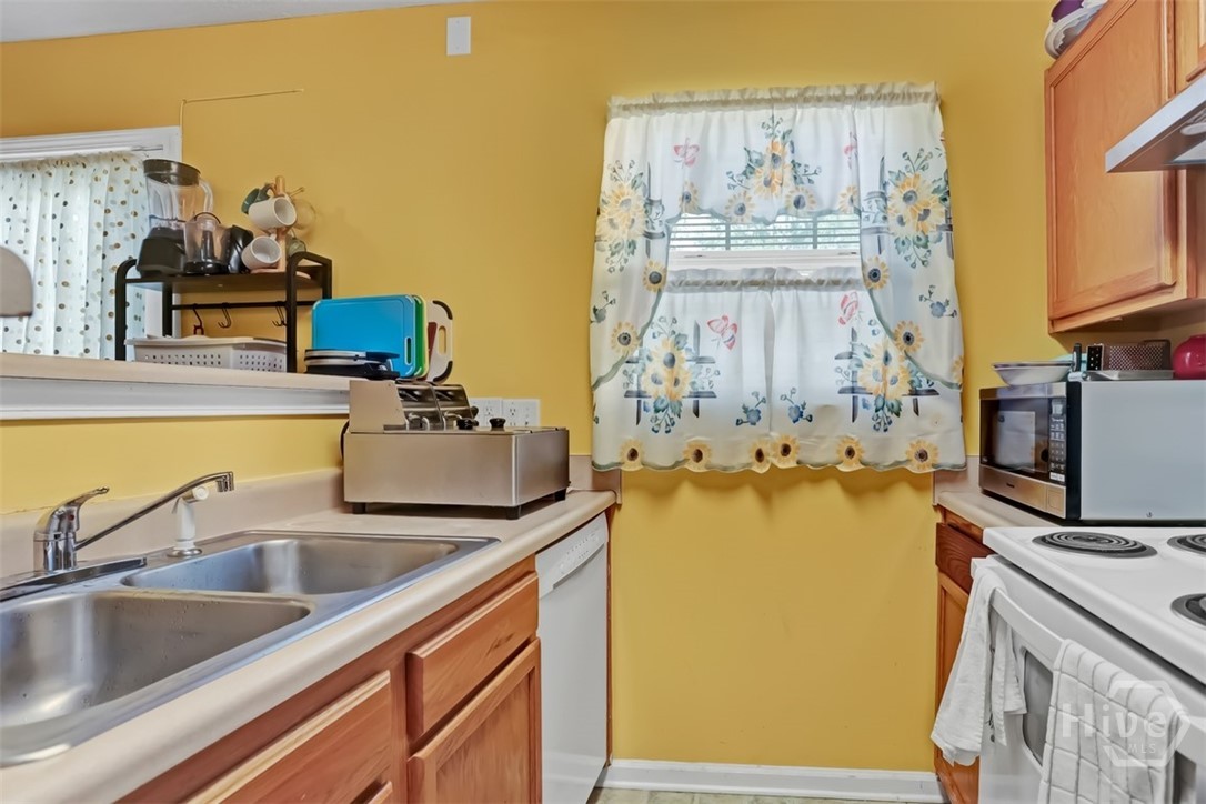 7221 Garfield Street Savannah, GA 31406 - Photo 12 of 32