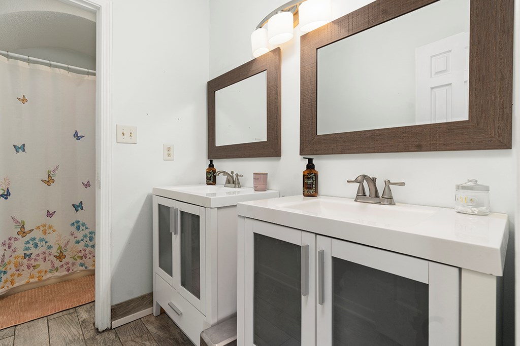 129 Downs Road Hodges, SC 29653 - Photo 8 of 14 Gallery Image 8