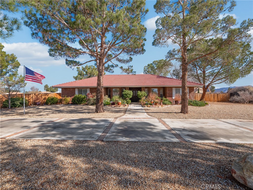 20770 Tonawanda Road Apple Valley, CA 92307 - Photo 1 of 1 Gallery Image 1