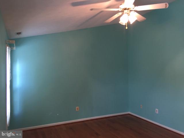 4100 Trentham Drive Baltimore, MD 21208 - Photo 19 of 38 Owner's bedroom