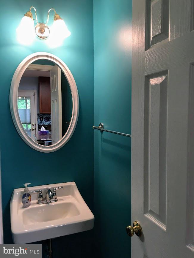 4100 Trentham Drive Baltimore, MD 21208 - Photo 35 of 38