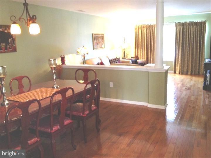 156 Coburn Road Pennington, NJ 08534 - Photo 3 of 19