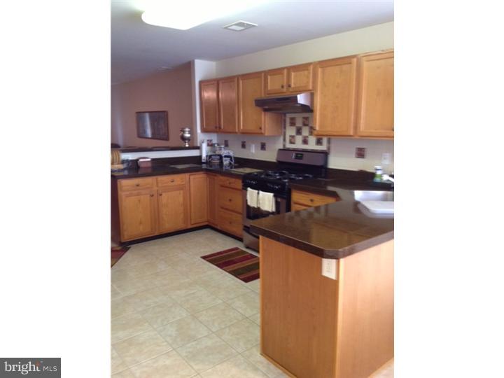 156 Coburn Road Pennington, NJ 08534 - Photo 7 of 19