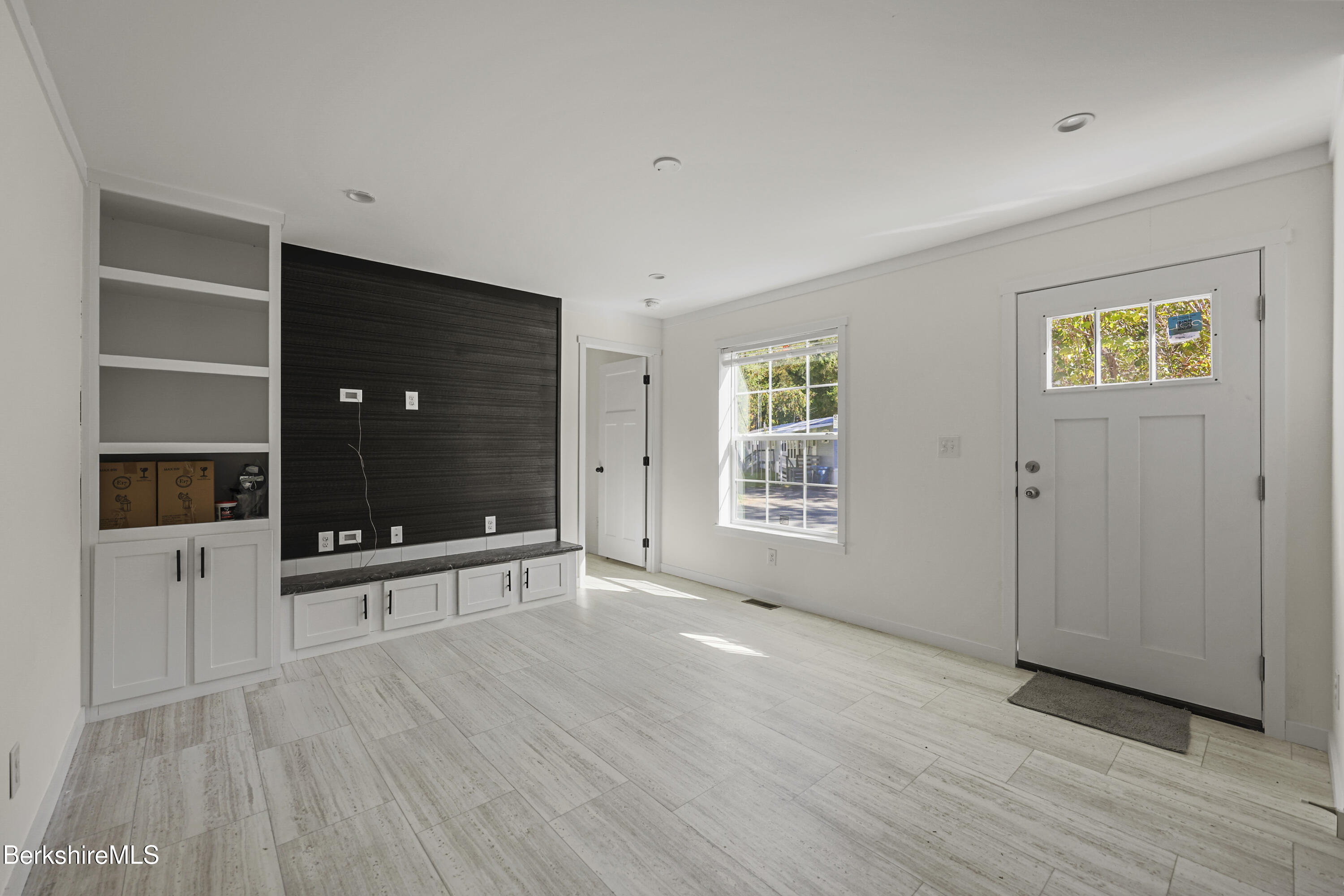 8 Apache Drive North Adams, MA 01247 - Photo 2 of 14 10 Living Room