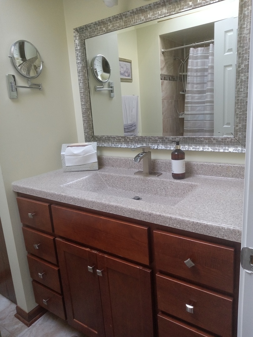 627 Gavin Avenue Romeoville, IL 60446 - Photo 4 of 7 Gallery Image 4