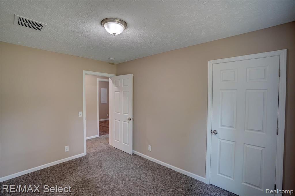 2883 East Shaffer Road Midland, MI 48642 - Photo 28 of 44