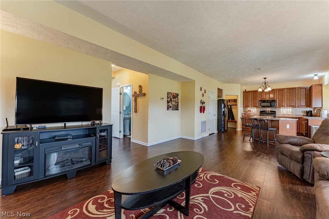 3286 Seven Bridges Road Medina, OH 44256 - Photo 7 of 35 Gallery Image 7