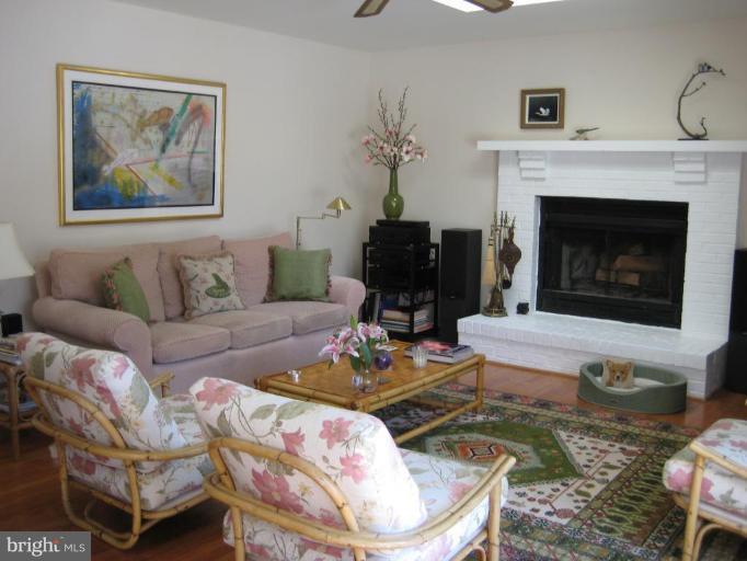 415 Riding Ridge Road Annapolis, MD 21403 - Photo 3 of 20 Family Room
