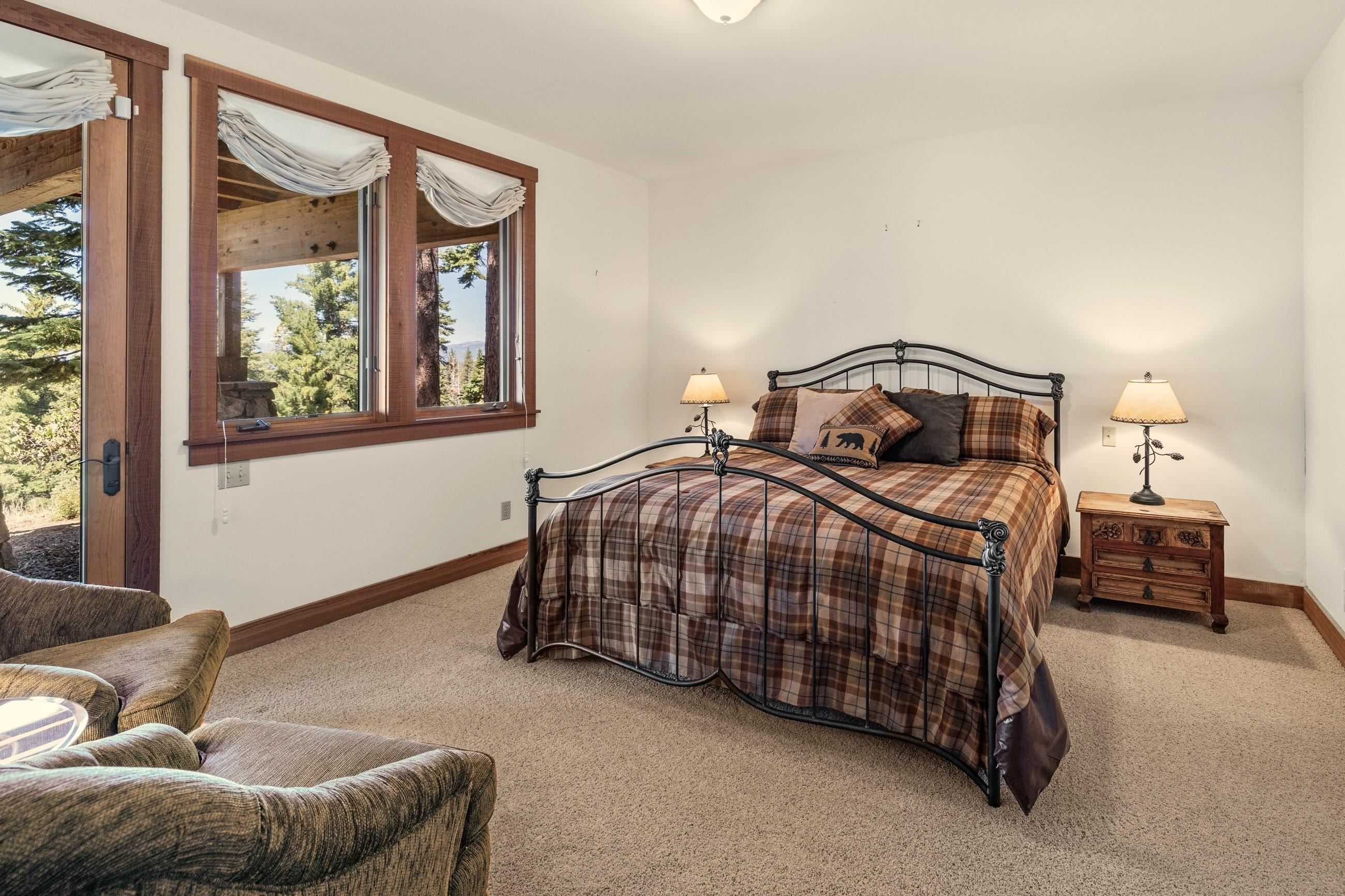 1940 Gray Wolf Truckee, CA 96161 - Photo 16 of 20 a bedroom with bed and window