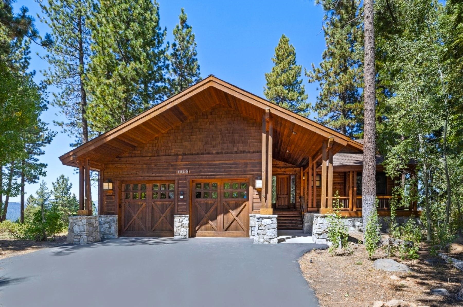 1940 Gray Wolf Truckee, CA 96161 - Photo 19 of 20 a view of a house with a patio