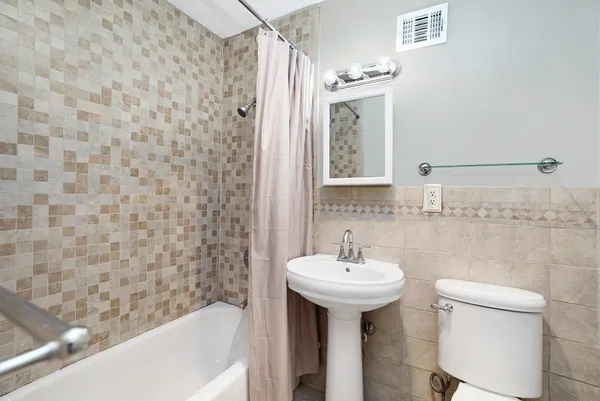 $3,400 | 32 Juniper Street, Unit 96, Brookline, MA 02445