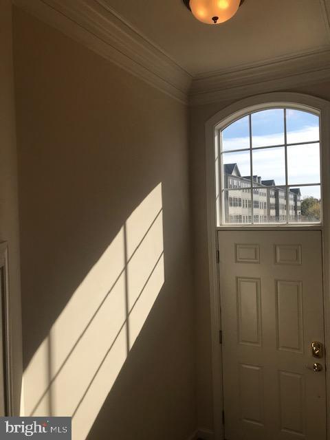 3680 Chippendale Circle Woodbridge, VA 22193 - Photo 17 of 49 a view of a balcony with wooden floor