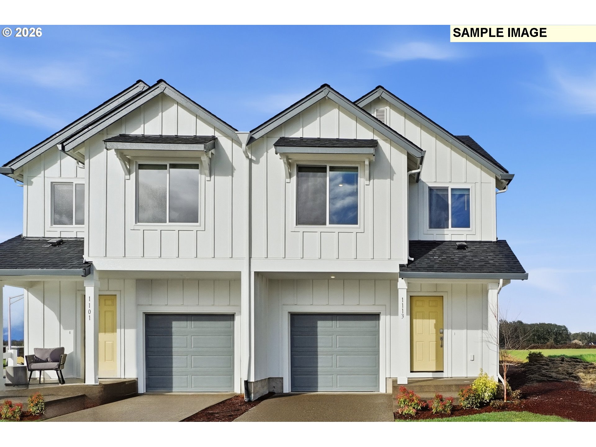 1379 Nolan Avenue Southeast Albany, OR 97322 - Photo 1 of 20 a front view of a house with a yard