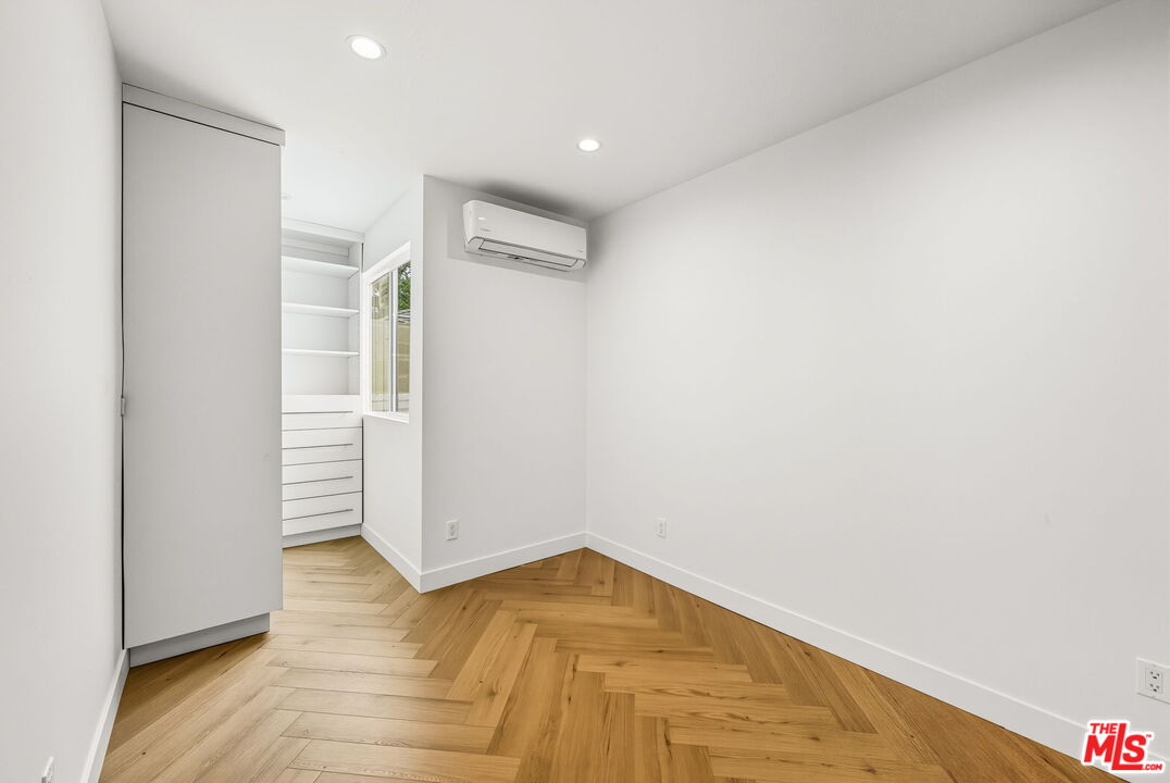 6327 Babcock Avenue Valley Glen, CA 91606 - Photo 16 of 21 a view of empty room