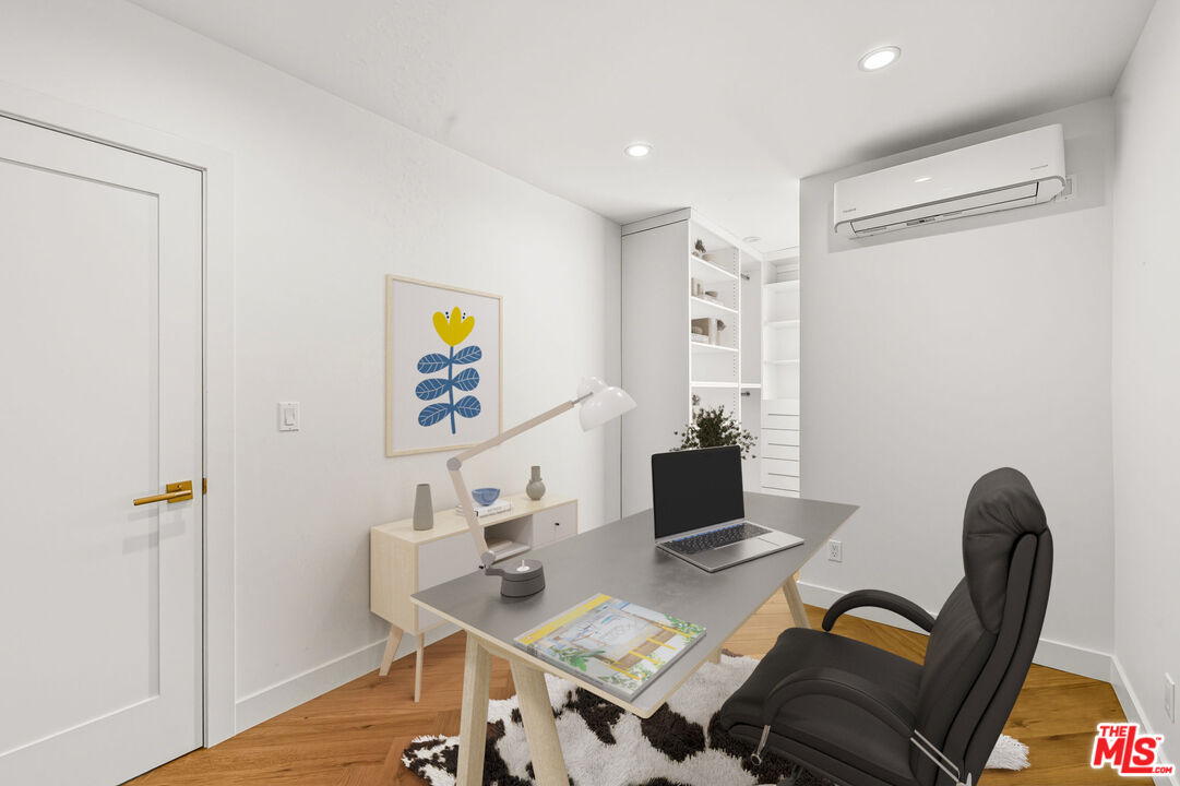 6327 Babcock Avenue Valley Glen, CA 91606 - Photo 17 of 21 a workspace with a couch