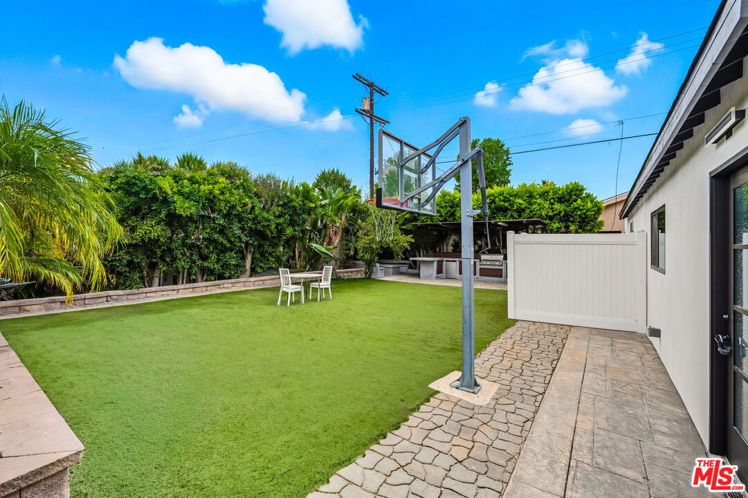 6327 Babcock Avenue Valley Glen, CA 91606 - Photo 5 of 21 a view of a backyard with a garden