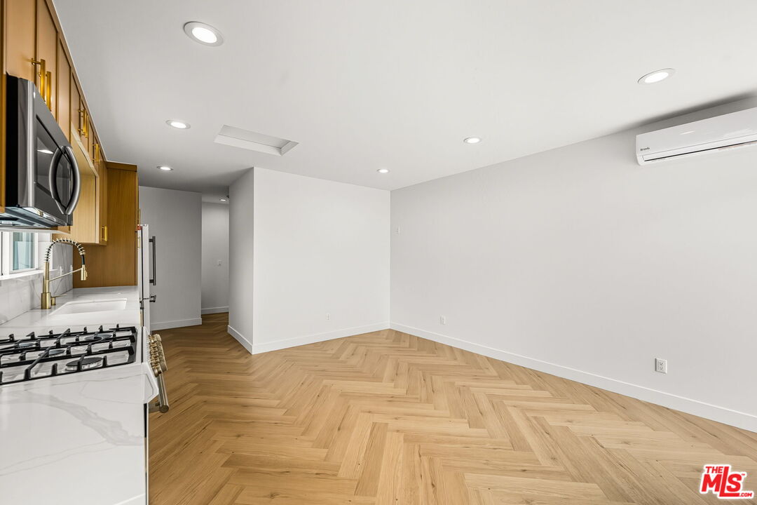 6327 Babcock Avenue Valley Glen, CA 91606 - Photo 10 of 21 a view of an empty room