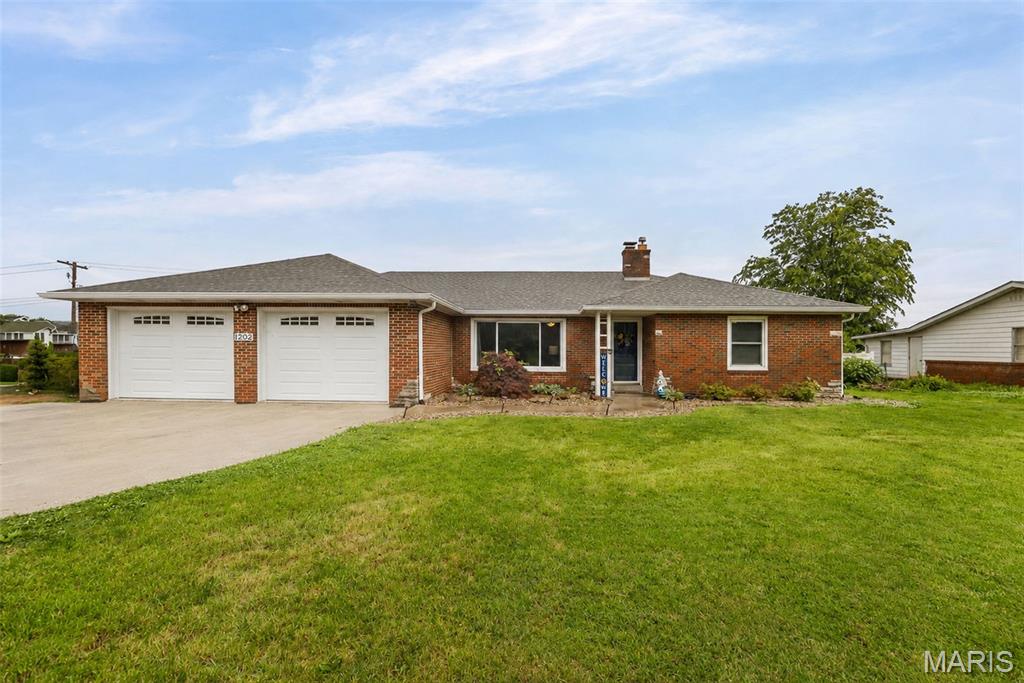 1202 Belleville Street Lebanon, IL 62254 - Photo 1 of 40