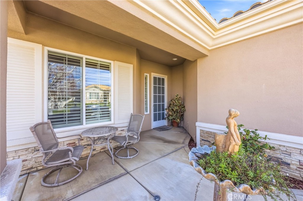 5307 Breckenridge Avenue Banning, CA 92220 - Photo 34 of 45 Courtyard to Entry