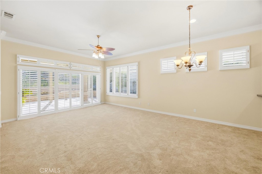 5307 Breckenridge Avenue Banning, CA 92220 - Photo 10 of 45 Light & Bright Great Room