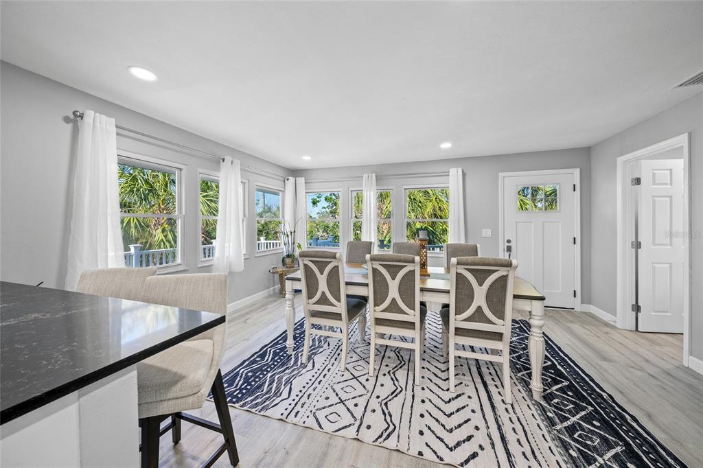 691 Gulf Bay Road Longboat Key, FL 34228 - Photo 11 of 34