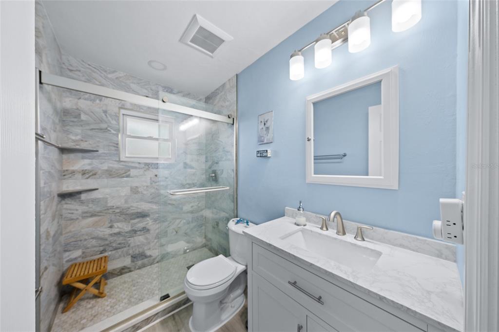691 Gulf Bay Road Longboat Key, FL 34228 - Photo 18 of 34