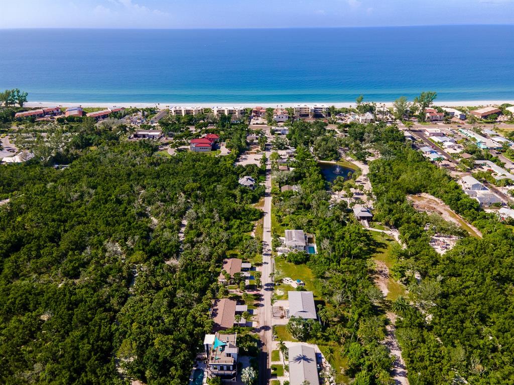 691 Gulf Bay Road Longboat Key, FL 34228 - Photo 25 of 34