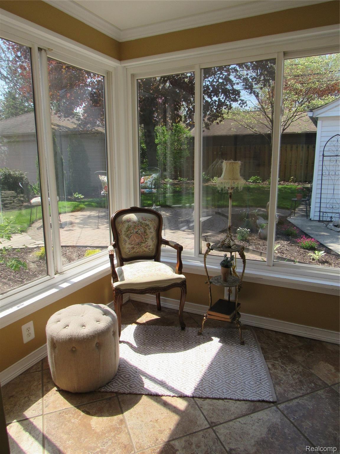 1635 Fairholme Road Grosse Pointe, MI 48236 - Photo 33 of 42 27.JPG