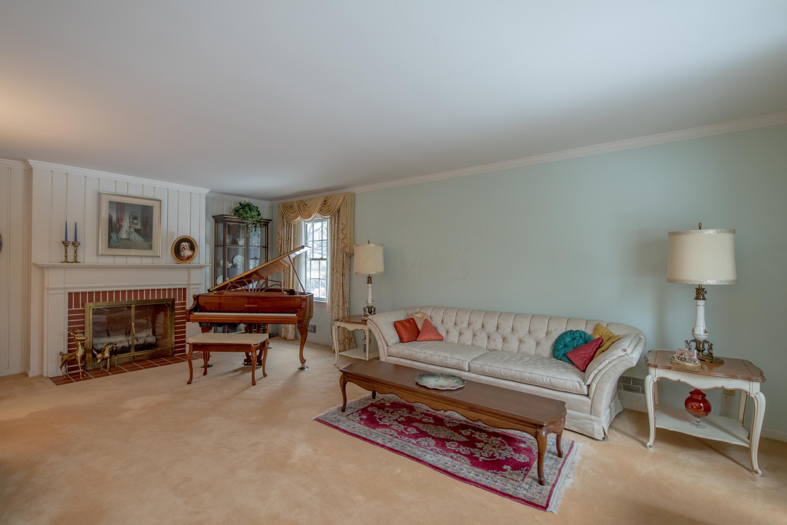 2985 Halstead Road Columbus, OH 43221 - Photo 5 of 19
