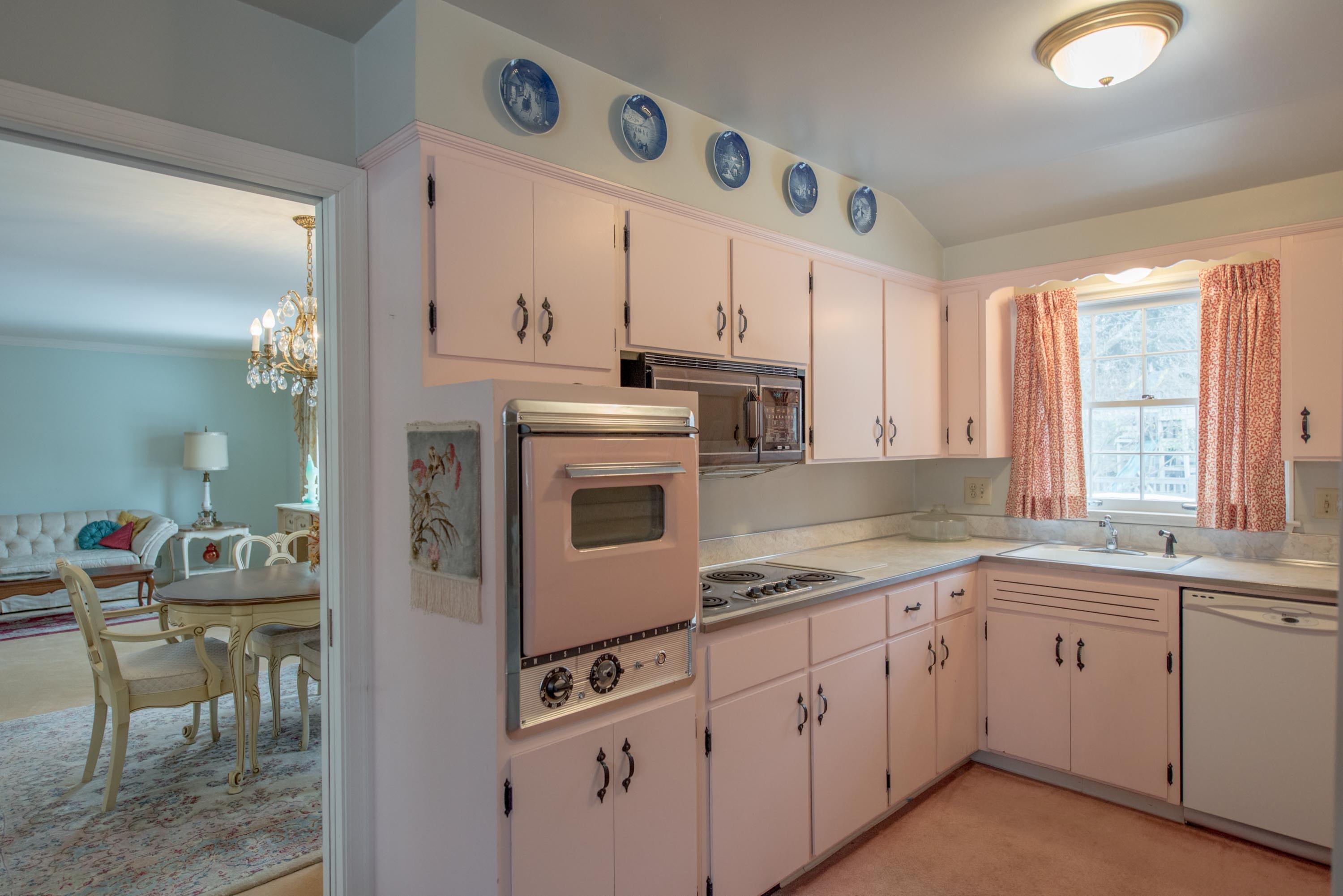 2985 Halstead Road Columbus, OH 43221 - Photo 10 of 19