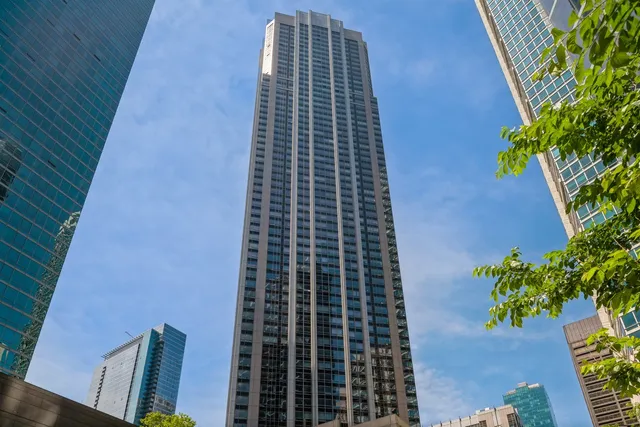 $3,800 | 512 North McClurg Court, Unit 504, Chicago, IL 60611