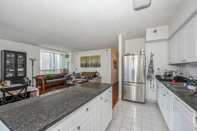 $3,800 | 512 North McClurg Court, Unit 504, Chicago, IL 60611