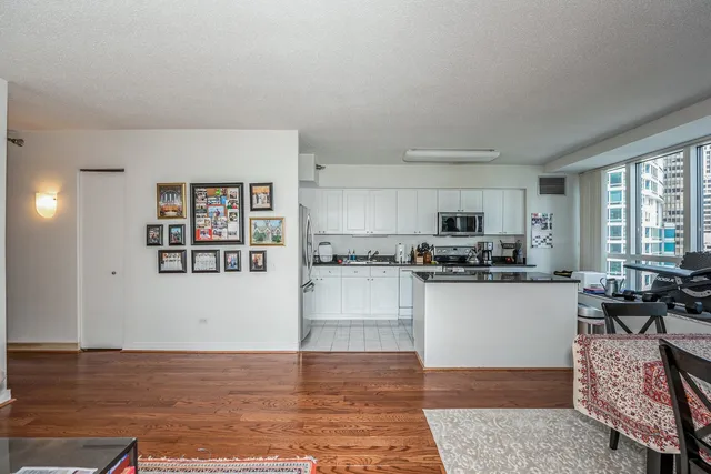 $3,800 | 512 North McClurg Court, Unit 504, Chicago, IL 60611