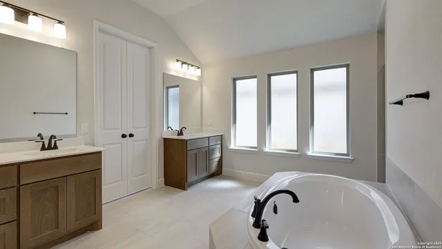 $499,900 | 3002 Vistablue Lane, San Antonio, TX 78245