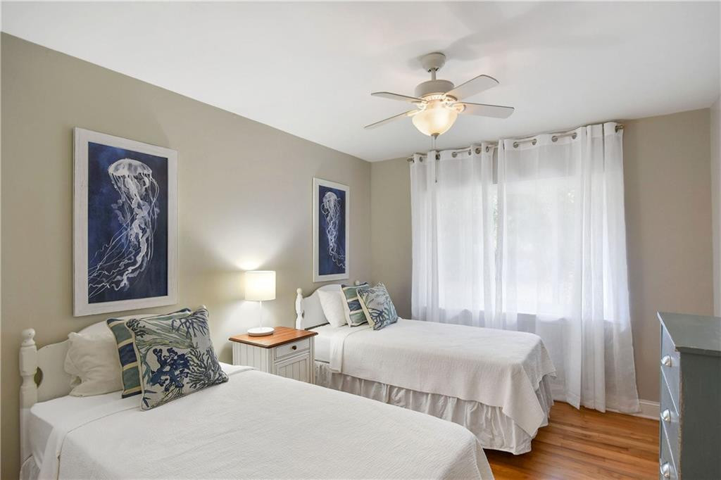 106 Dodge Road St. Simons Island, GA 31522 - Photo 12 of 24 Guest bedroom