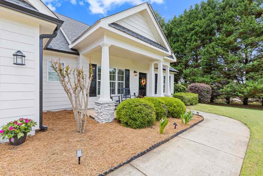360 Finch Way Jefferson, GA 30549 - Photo 4 of 58