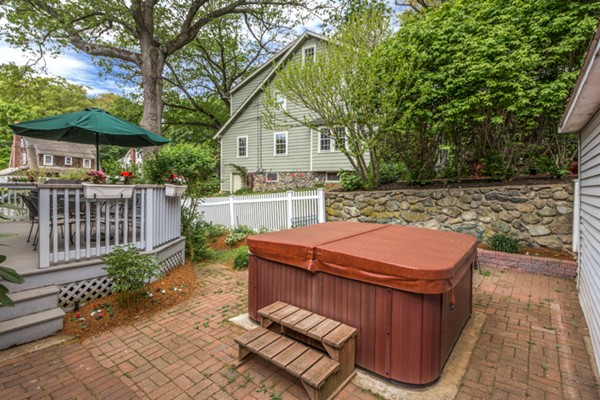 123 Warwick Road Melrose, MA 02176 - Photo 21 of 23 Gallery Image 21