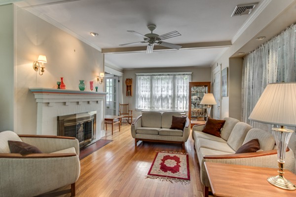 123 Warwick Road Melrose, MA 02176 - Photo 7 of 23 Gallery Image 7
