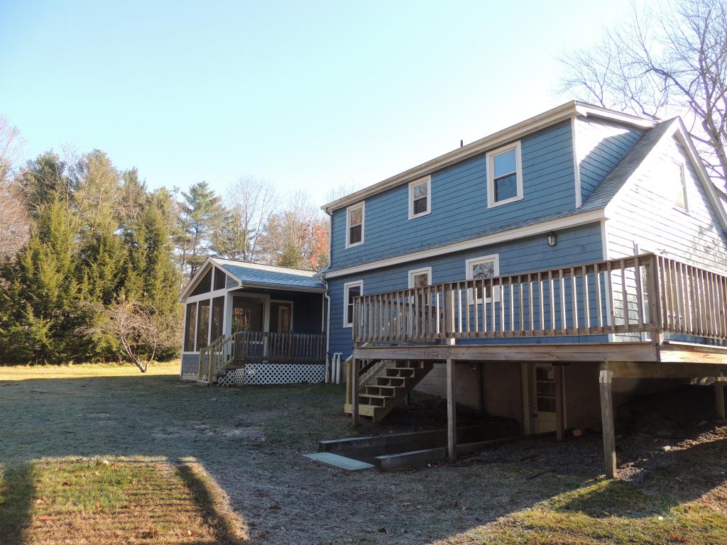 7 Pine Road Hudson, NH 03051 - Photo 4 of 30
