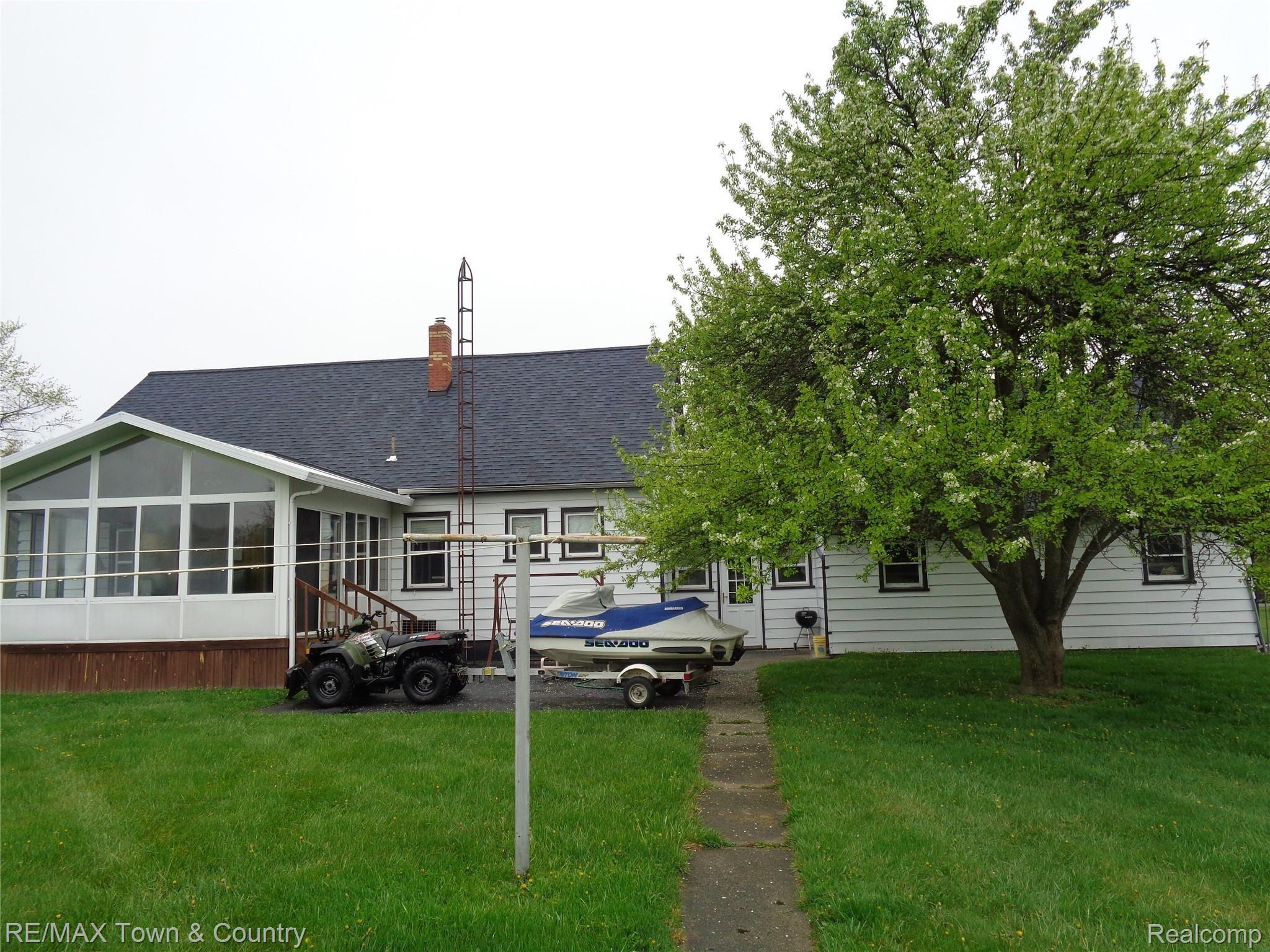 5320 North Linden Road Flint, MI 48504 - Photo 33 of 37 DSC03143.JPG