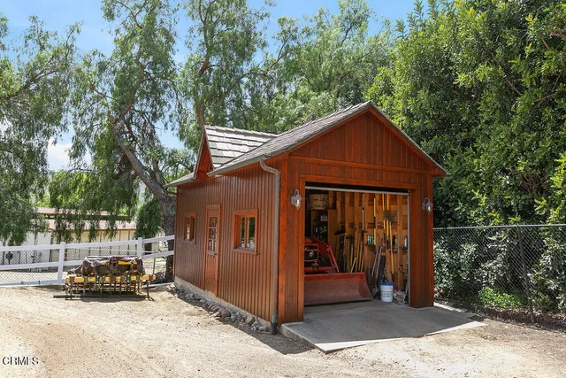 $2,299,000 | 2735 Los Pinos Circle, Camarillo, CA 93012