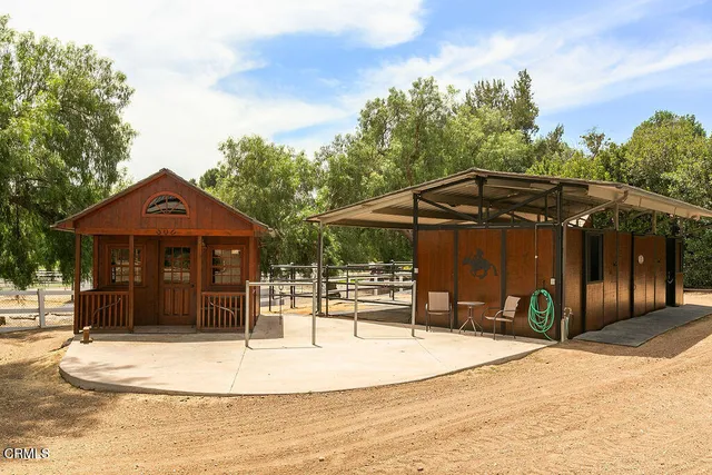 $2,299,000 | 2735 Los Pinos Circle, Camarillo, CA 93012