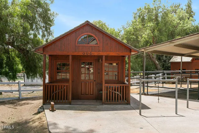 $2,299,000 | 2735 Los Pinos Circle, Camarillo, CA 93012