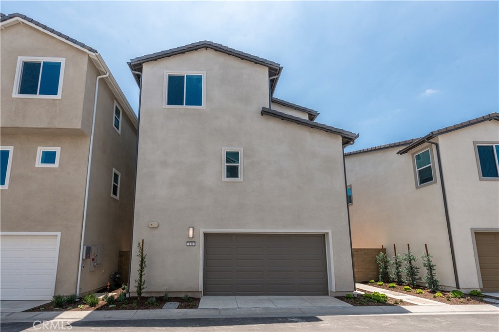136 Seep Irvine, CA 92618 - Photo 4 of 32