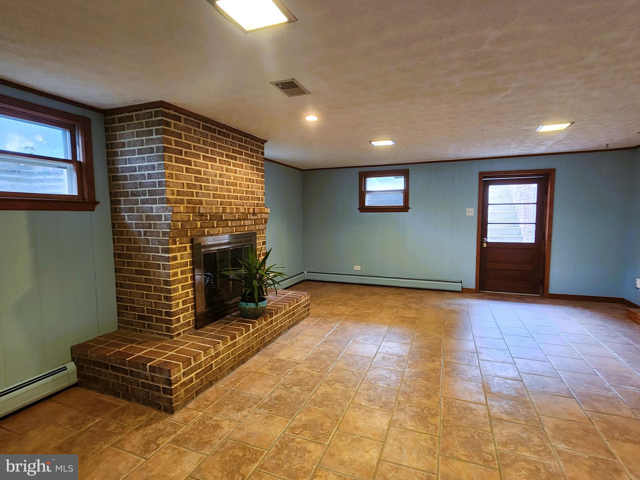 47 Old Bonifant Road Silver Spring, MD 20904 - Photo 5 of 36