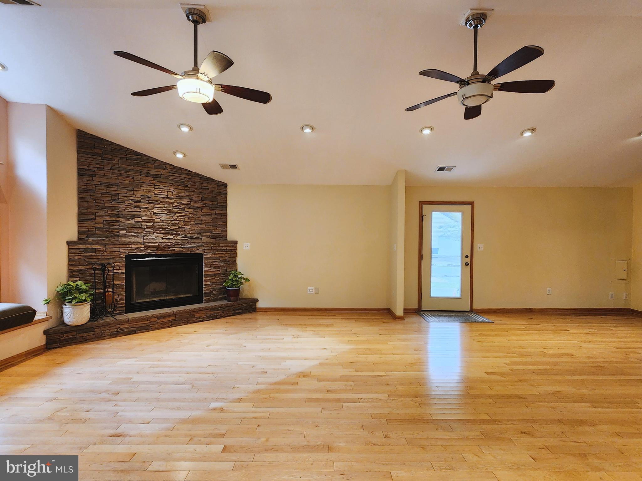 47 Old Bonifant Road Silver Spring, MD 20904 - Photo 10 of 36