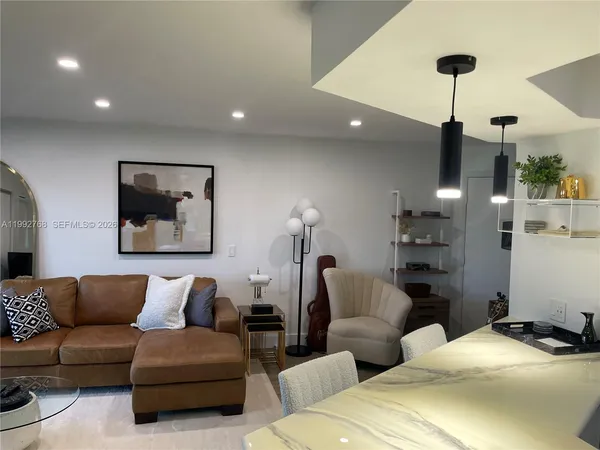 $330,000 | 1605 Highway 1, Unit 206V3, Jupiter, FL 33477