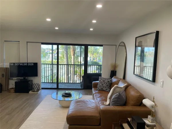 $330,000 | 1605 Highway 1, Unit 206V3, Jupiter, FL 33477