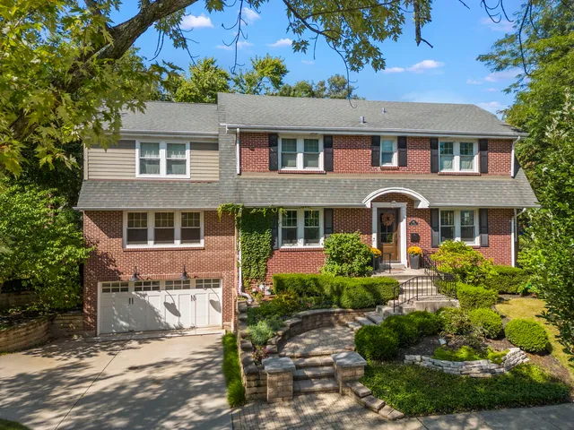 $1,050,000 | 388 Hill Avenue, Glen Ellyn, IL 60137